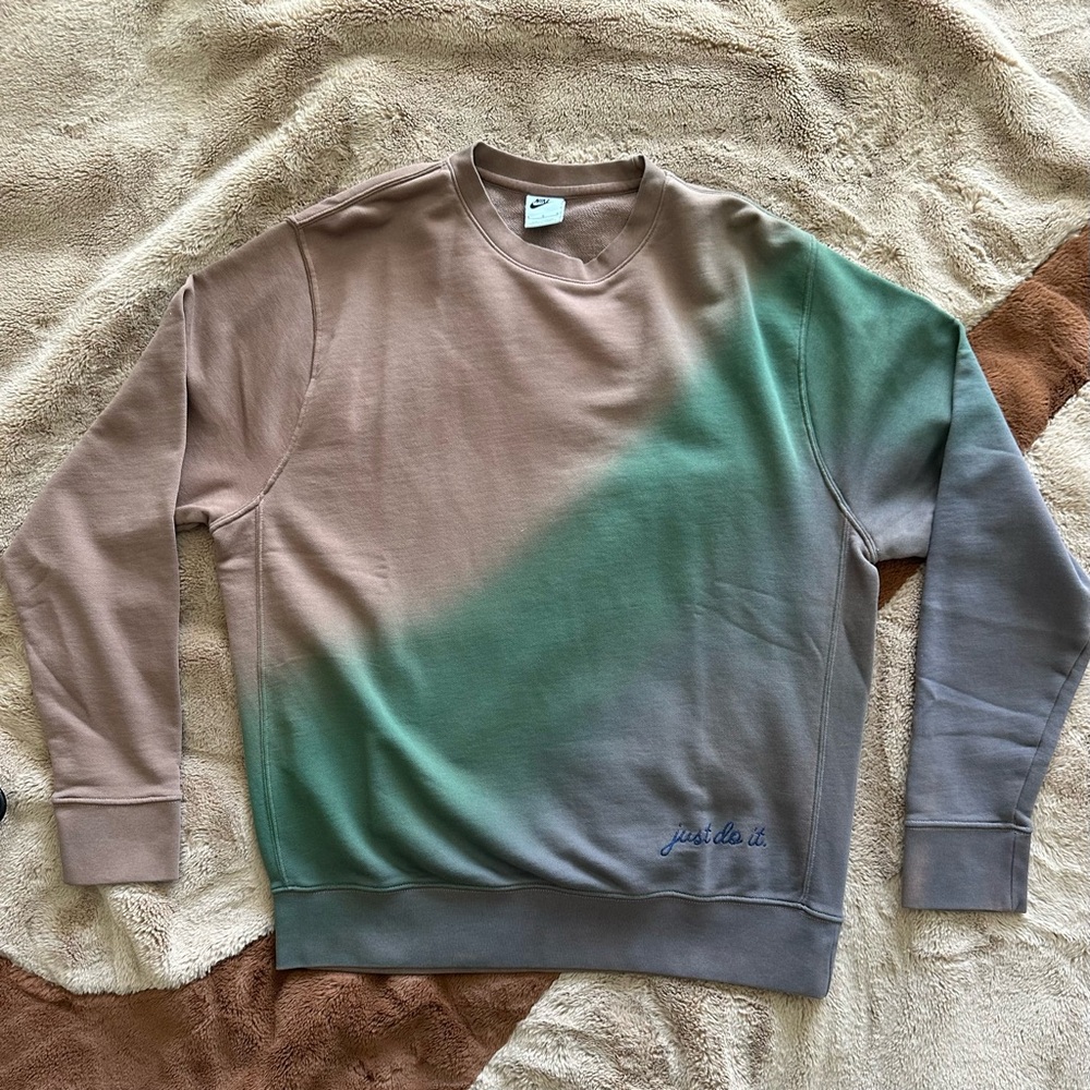 Nike French Terry Tie Dye Crewneck Brand New Size Large